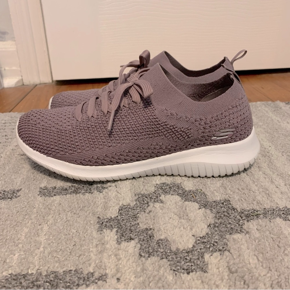 Mauve Stretch Fit Skechers
